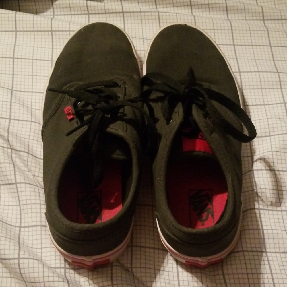 Van's black shoes